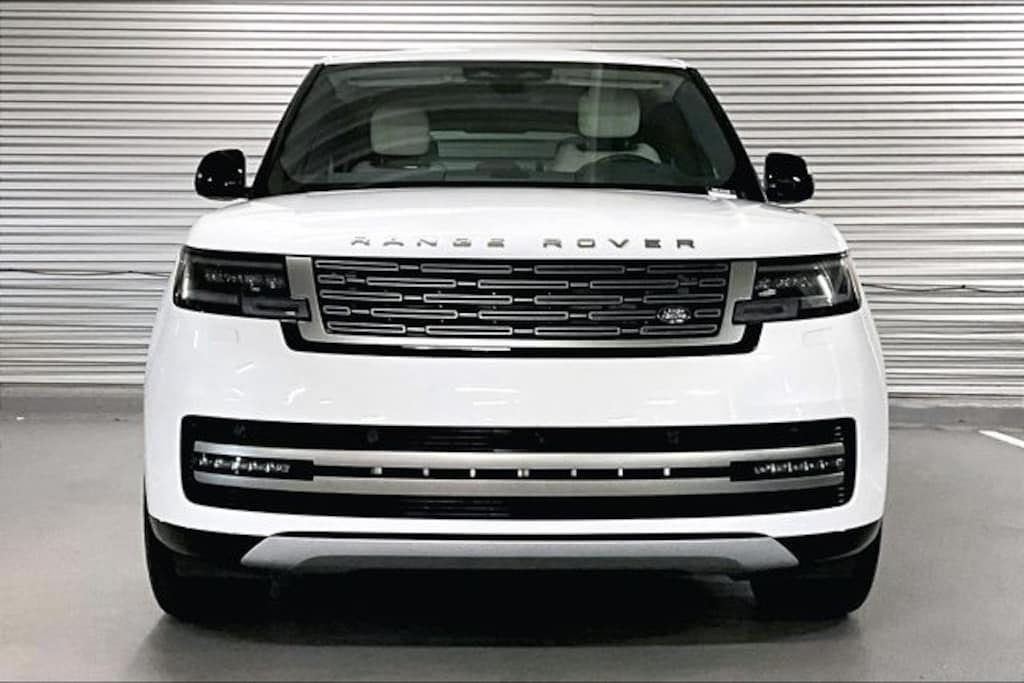New 2025 Land Rover Range Rover SE SUV