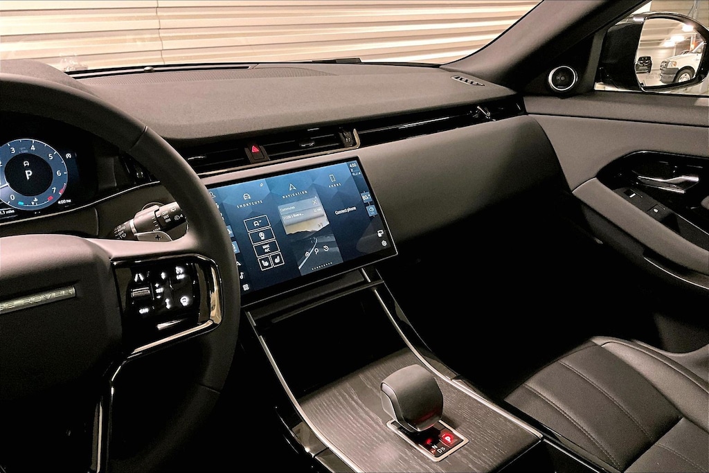 2026 Land Rover Range Rover Evoque S photo 3