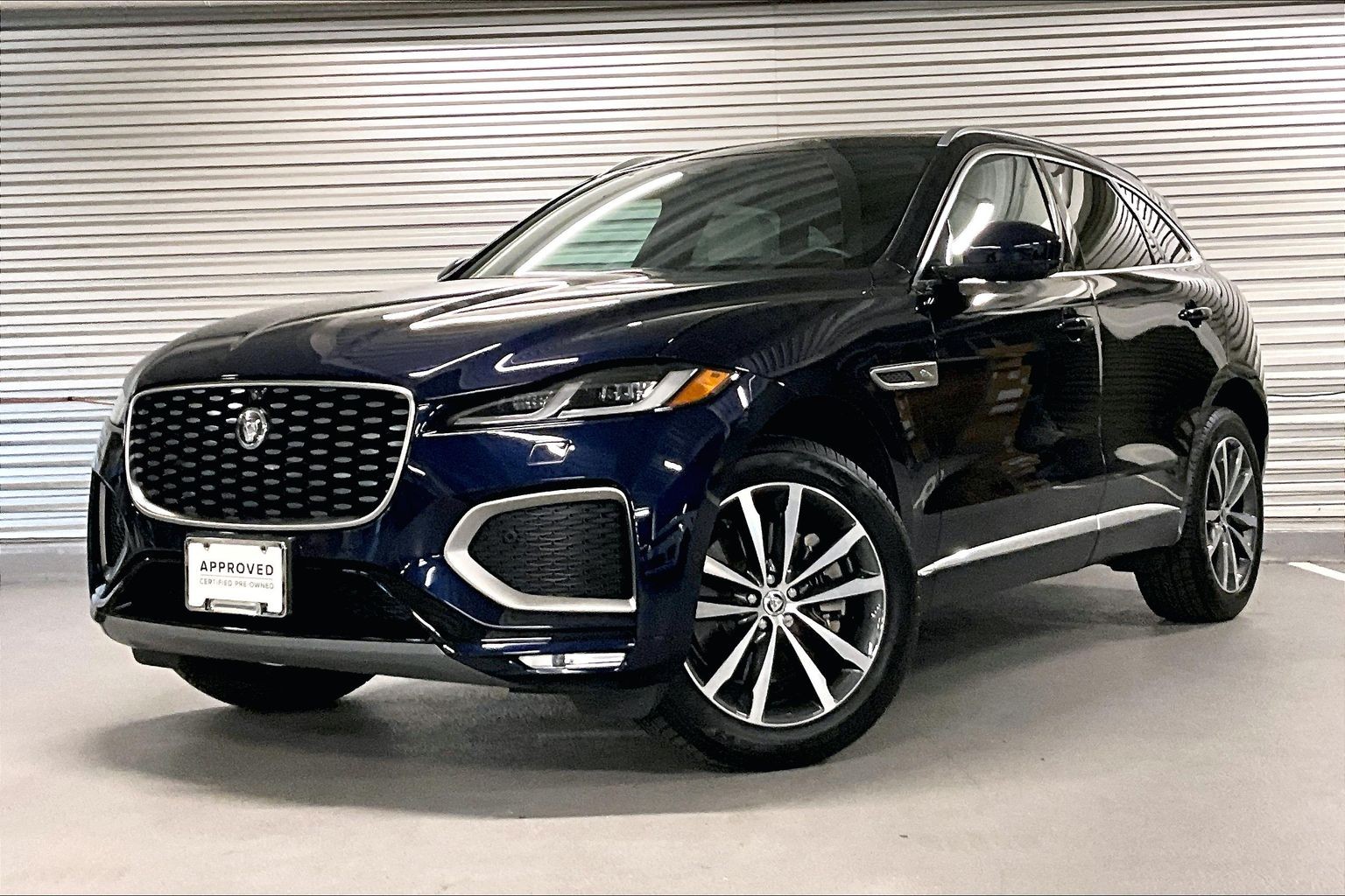 2026 Jaguar F-PACE P250 R-Dynamic S's photo