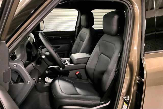 2026 Land Rover Defender X-Dynamic SE - Photo 8