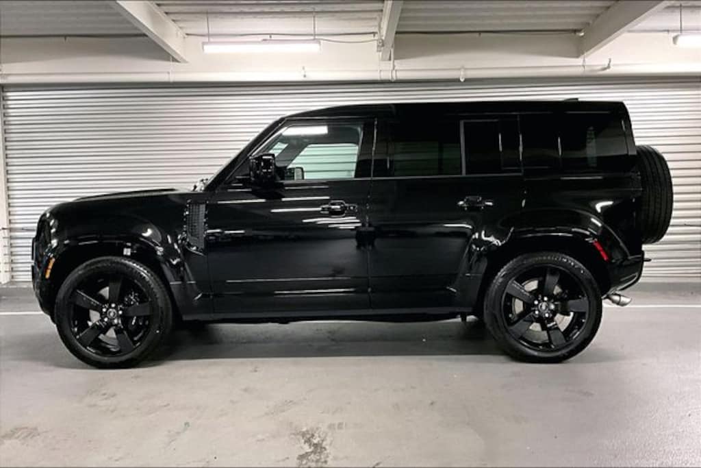 New 2025 Land Rover Defender 110 XV8 525PS SUV