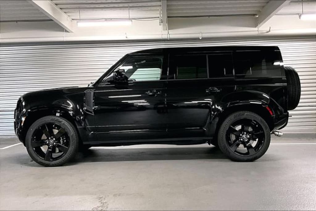 New 2025 Land Rover Defender 110 V8 SUV