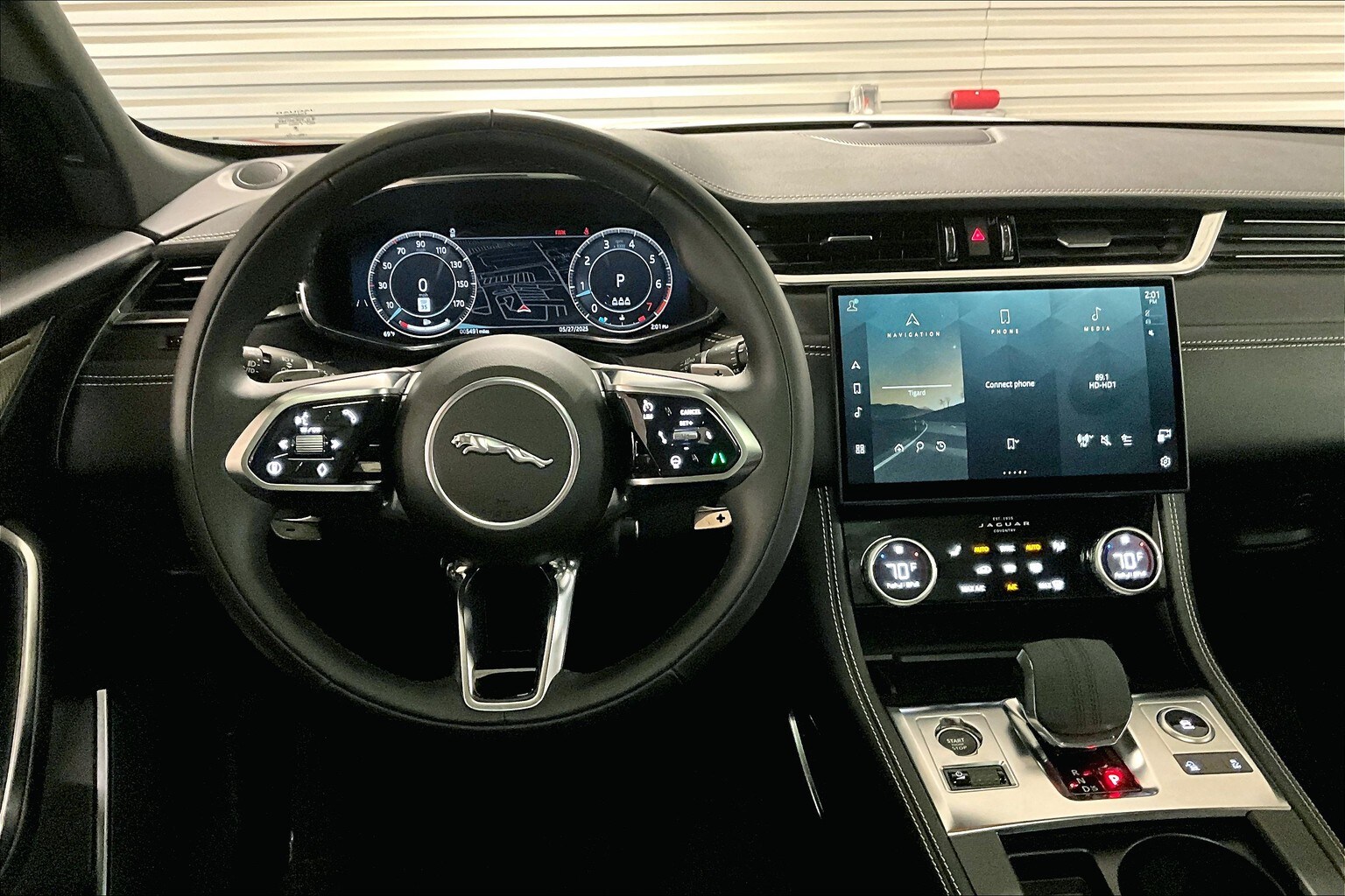 2025 Jaguar F-PACE P250 R-Dynamic S photo 4