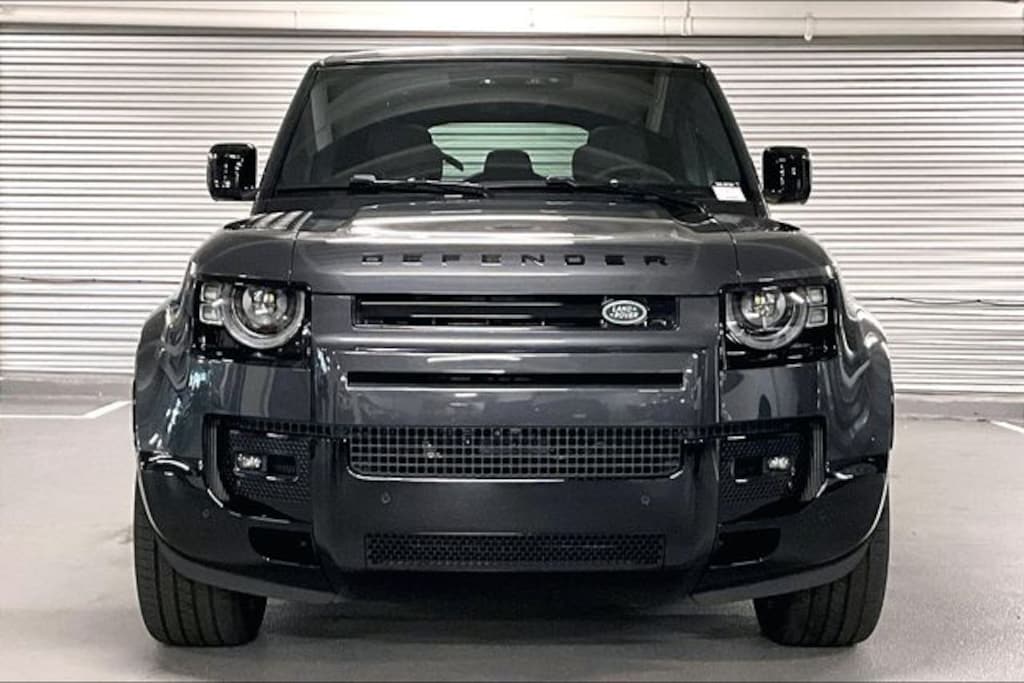 New 2025 Land Rover Defender 110 XV8 525PS SUV