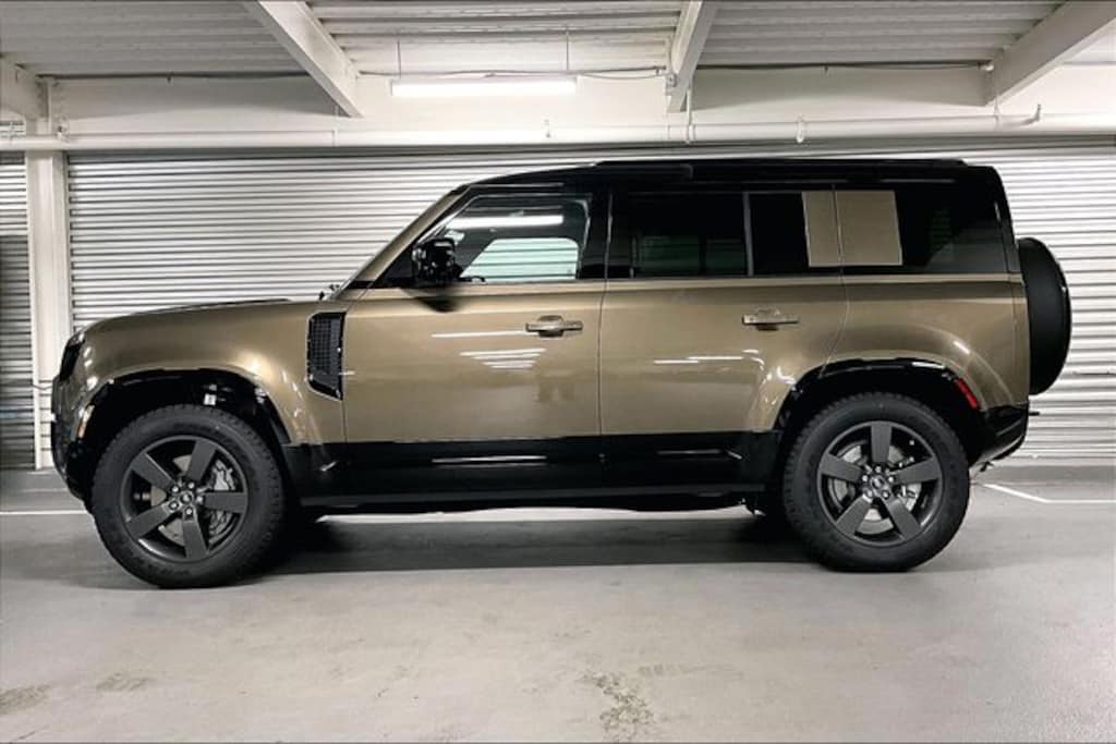 New 2025 Land Rover Defender 110 400PS X-Dynamic SE SUV