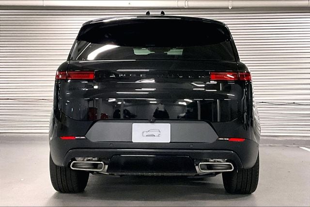 2026 Land Rover Range Rover Sport SE photo 3