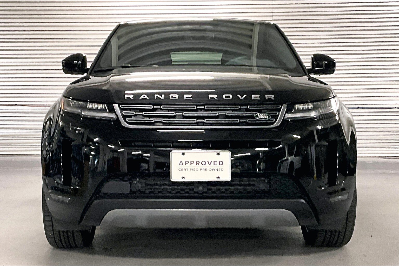 2024 Land Rover Range Rover Evoque S photo 2