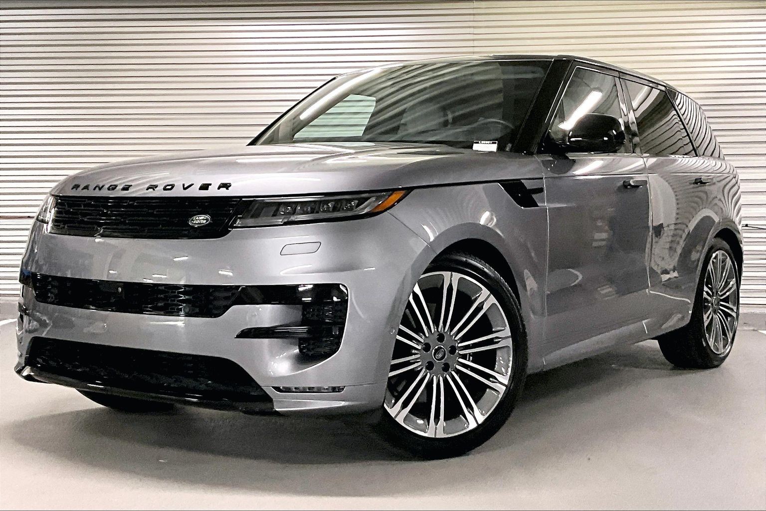 2025 Land Rover Range Rover Sport P400 MHEV Dynamic SE's photo