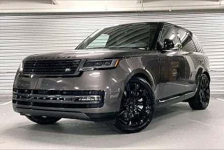 New 2026 Land Rover Range Rover SE SUV