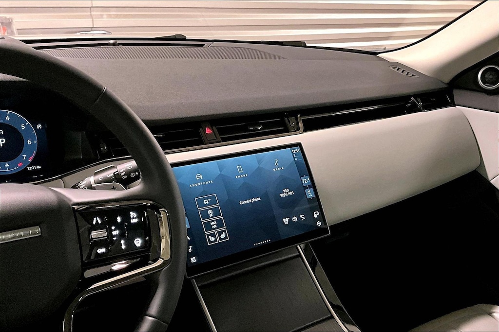 2025 Land Rover Range Rover Evoque S photo 2