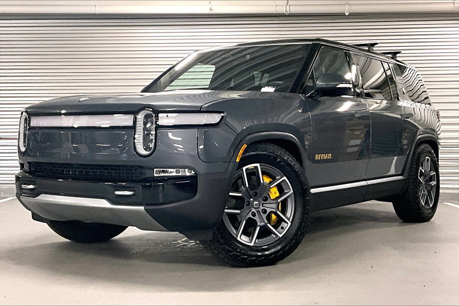 2023 Rivian R1S Adventure Quad-Motor Large Pack's photo