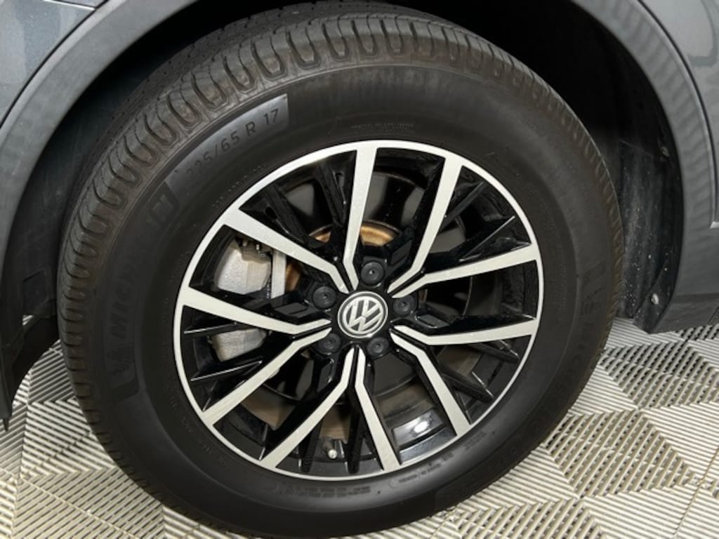Used 2021 Volkswagen Tiguan 2.0T SE SUV