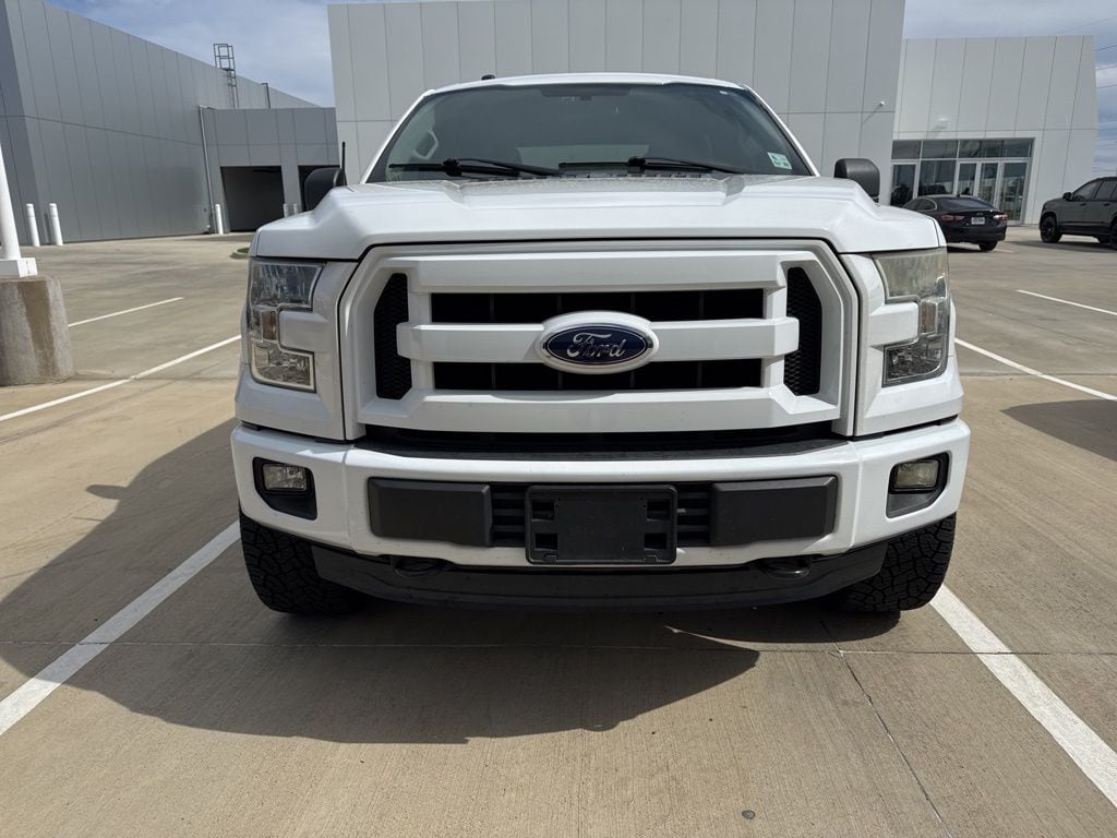 2016 Ford F-150 photo 2