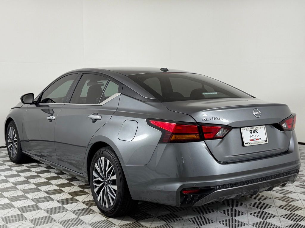2025 Nissan Altima SV - Photo 8