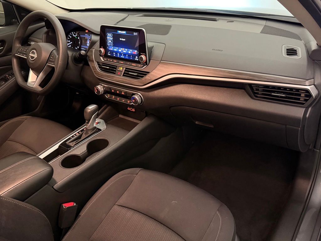 2025 Nissan Altima SV - Photo 22
