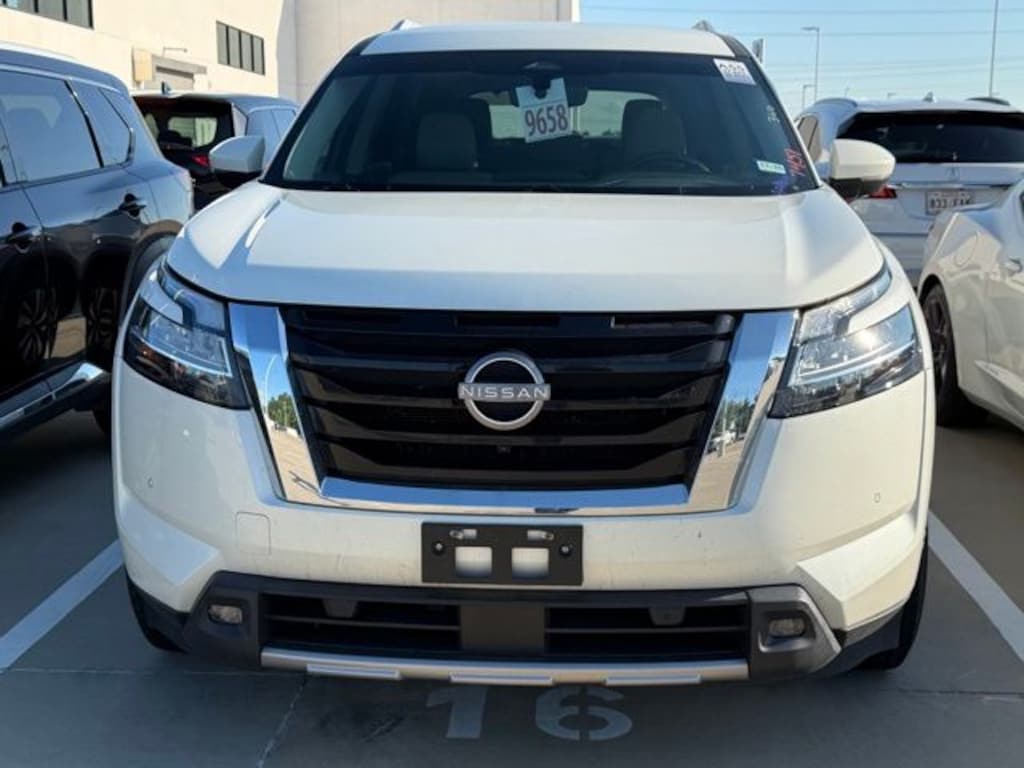 Used 2023 Nissan Pathfinder SL SUV