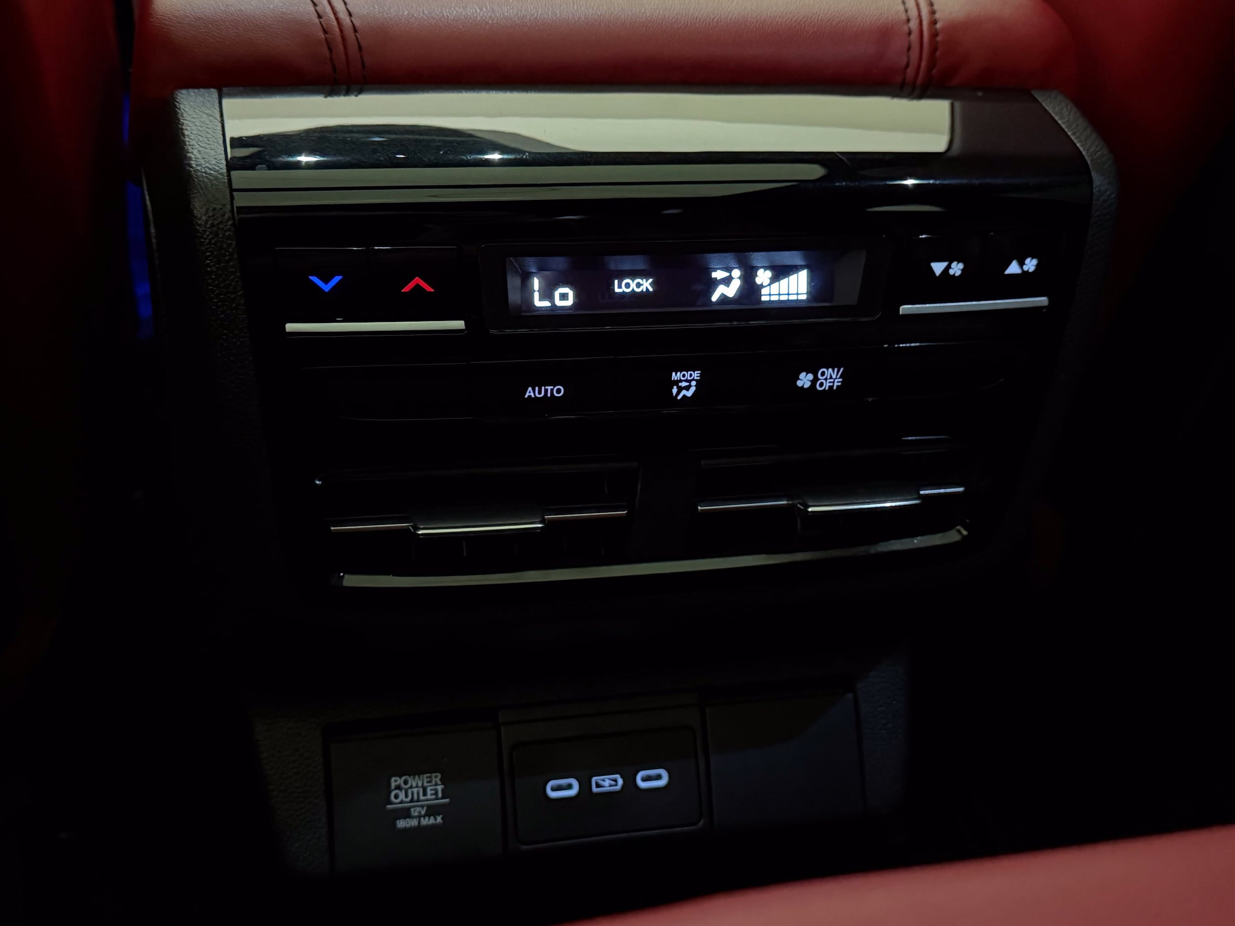 2025 Acura MDX A-Spec Package - Photo 18