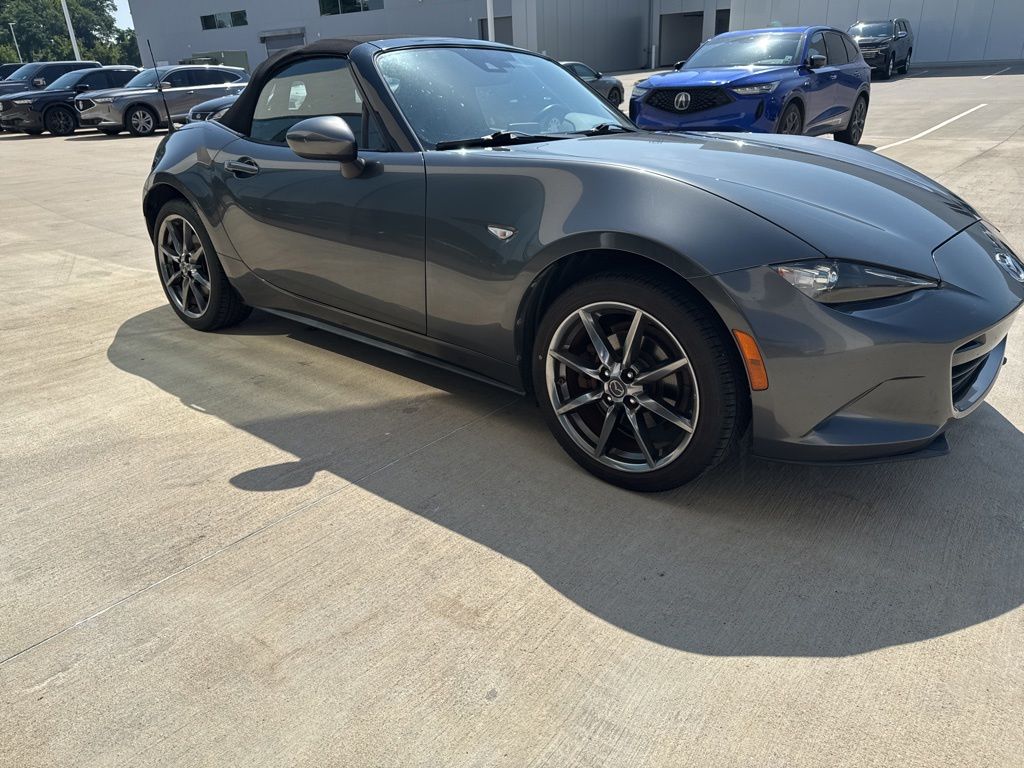 2019 Mazda MX-5 Miata Grand Touring's photo