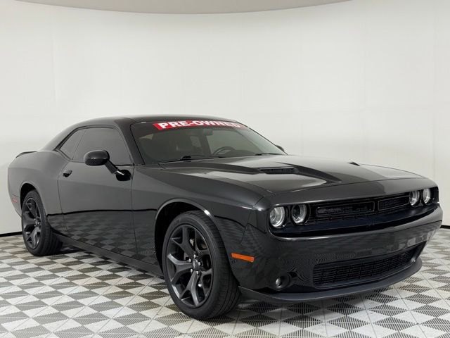 2020 Dodge Challenger SXT Auto's photo