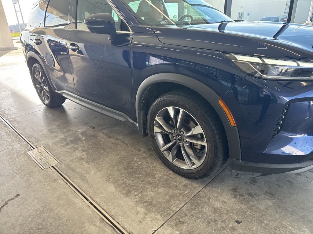 2022 INFINITI QX60 LUXE