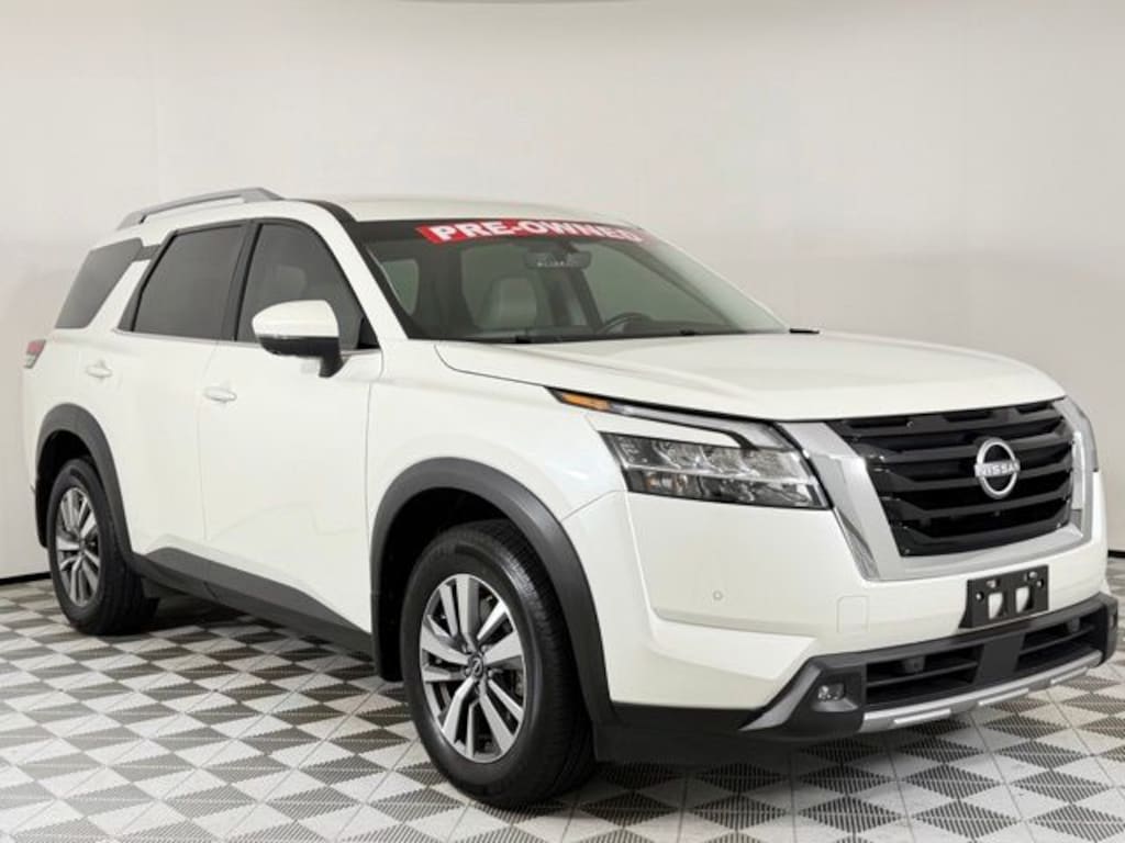 Used 2023 Nissan Pathfinder SL SUV