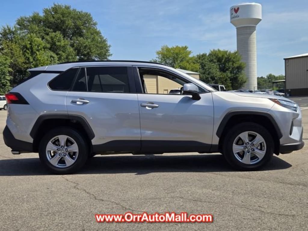 Used 2025 Toyota RAV4 Hybrid XLE SUV