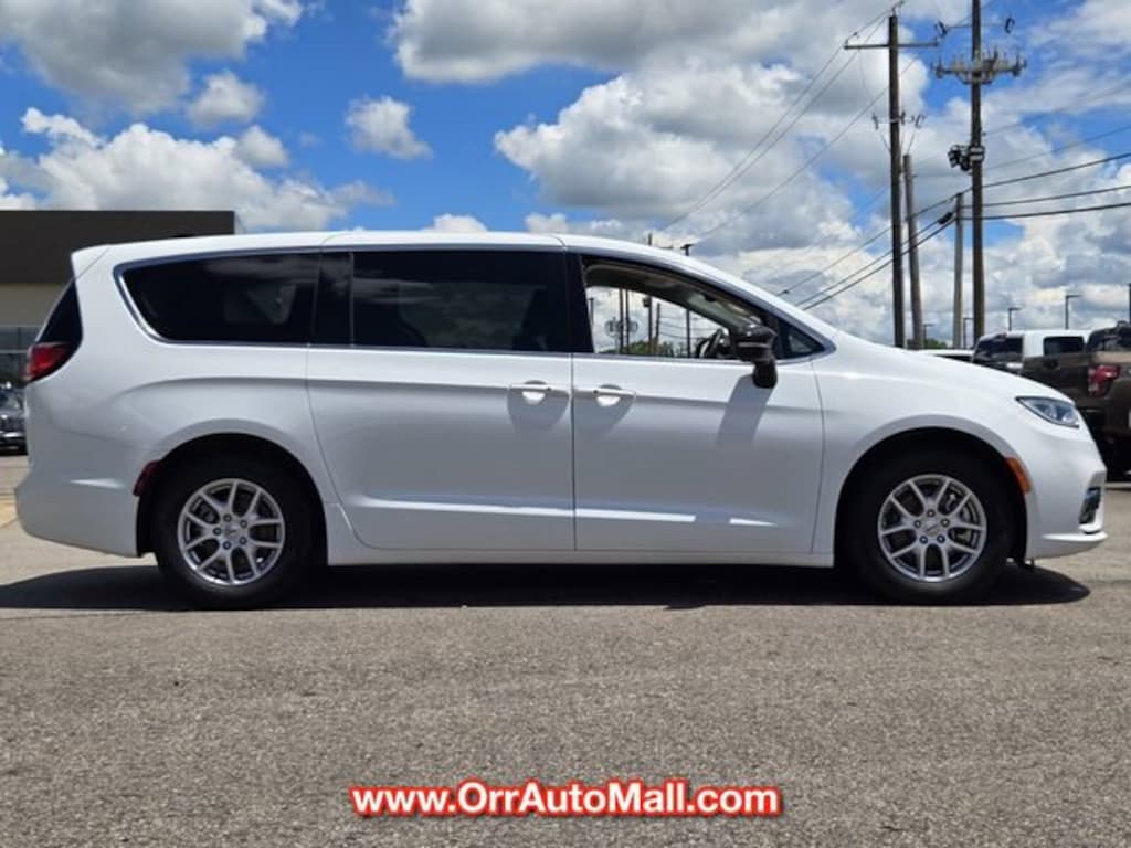 Used 2024 Chrysler Pacifica Touring L Van Passenger Van