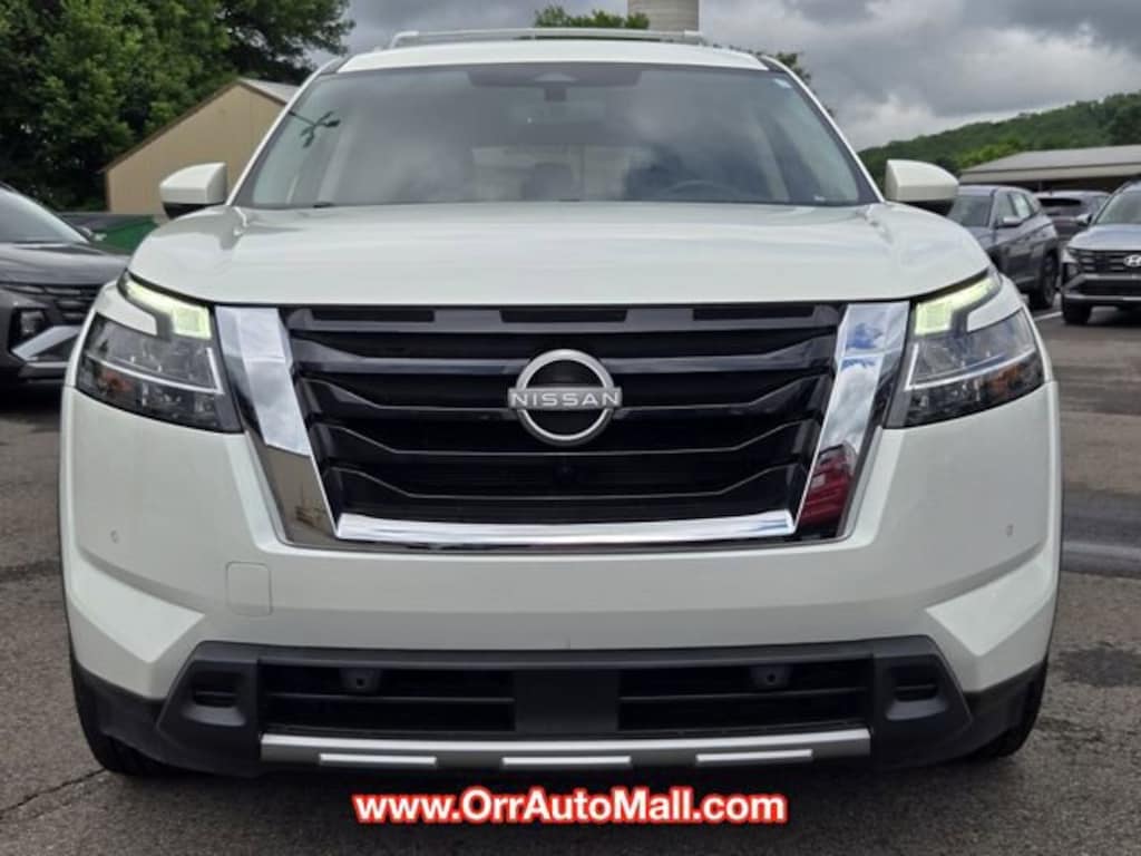 Used 2023 Nissan Pathfinder SL SUV