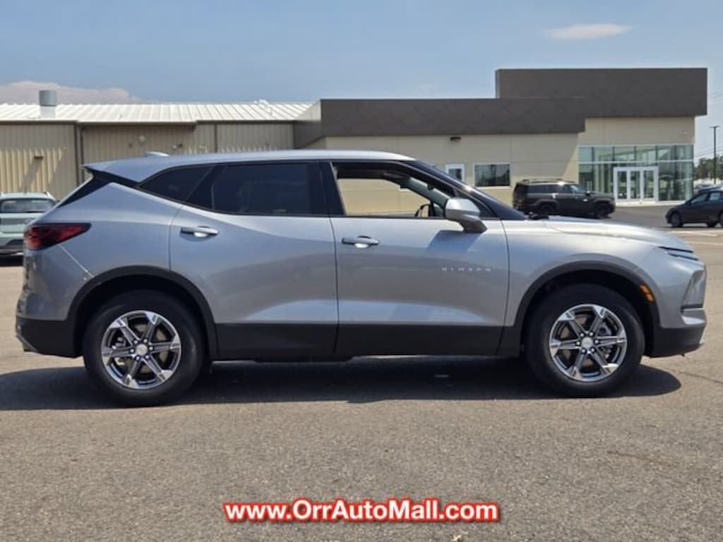 Used 2025 Chevrolet Blazer LT w/2LT SUV