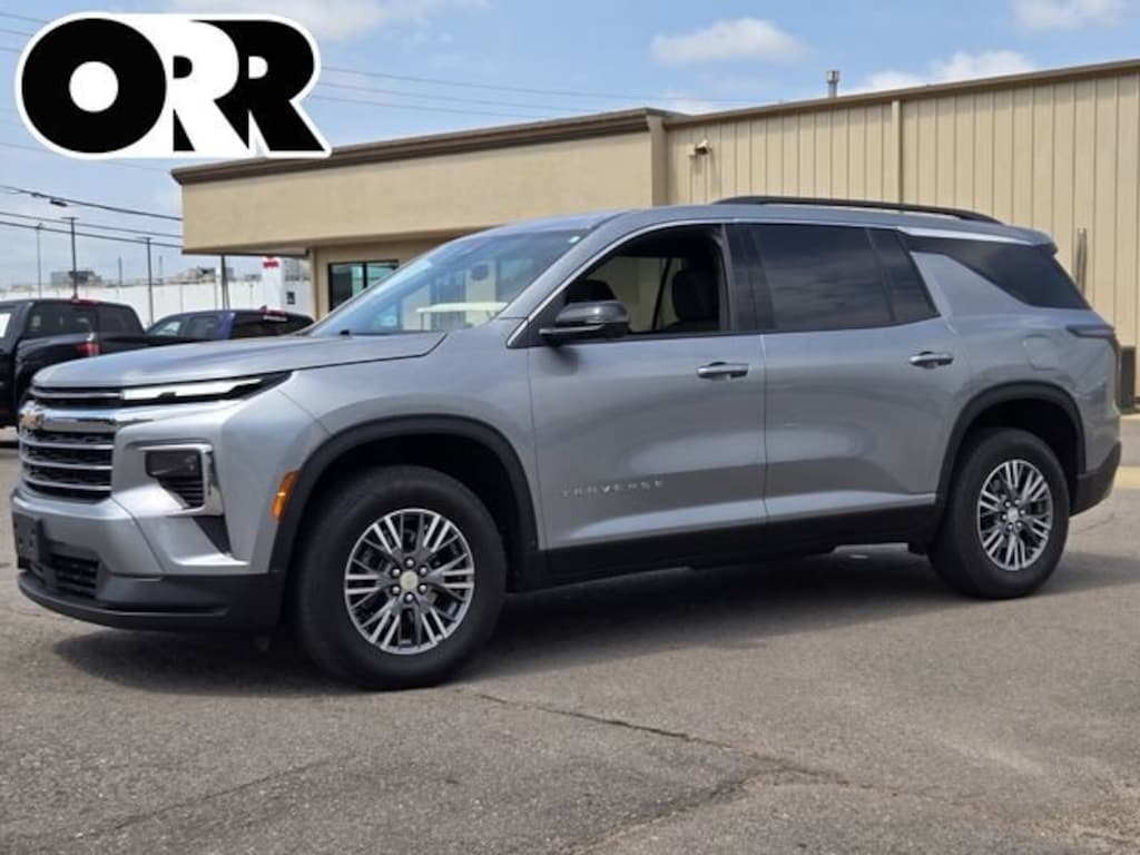 Used 2025 Chevrolet Traverse LT SUV