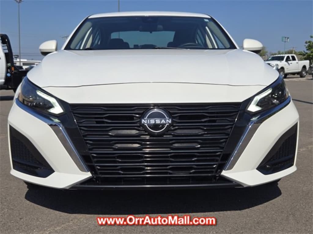 Used 2023 Nissan Altima 2.5 SV Sedan