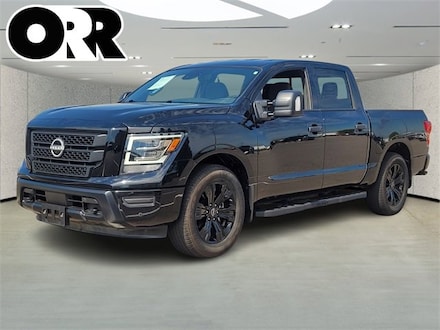 2024 Nissan Titan Midnight Edition Truck Crew Cab