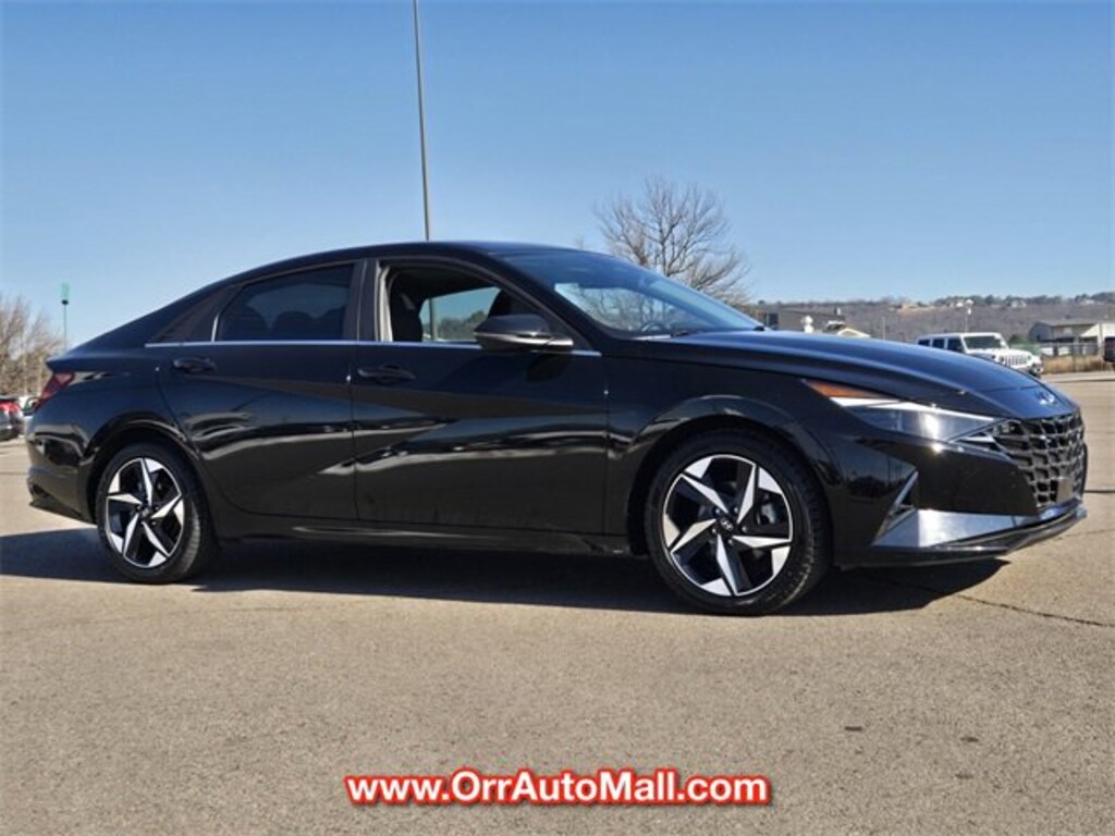 Used 2023 Hyundai Elantra Limited Sedan