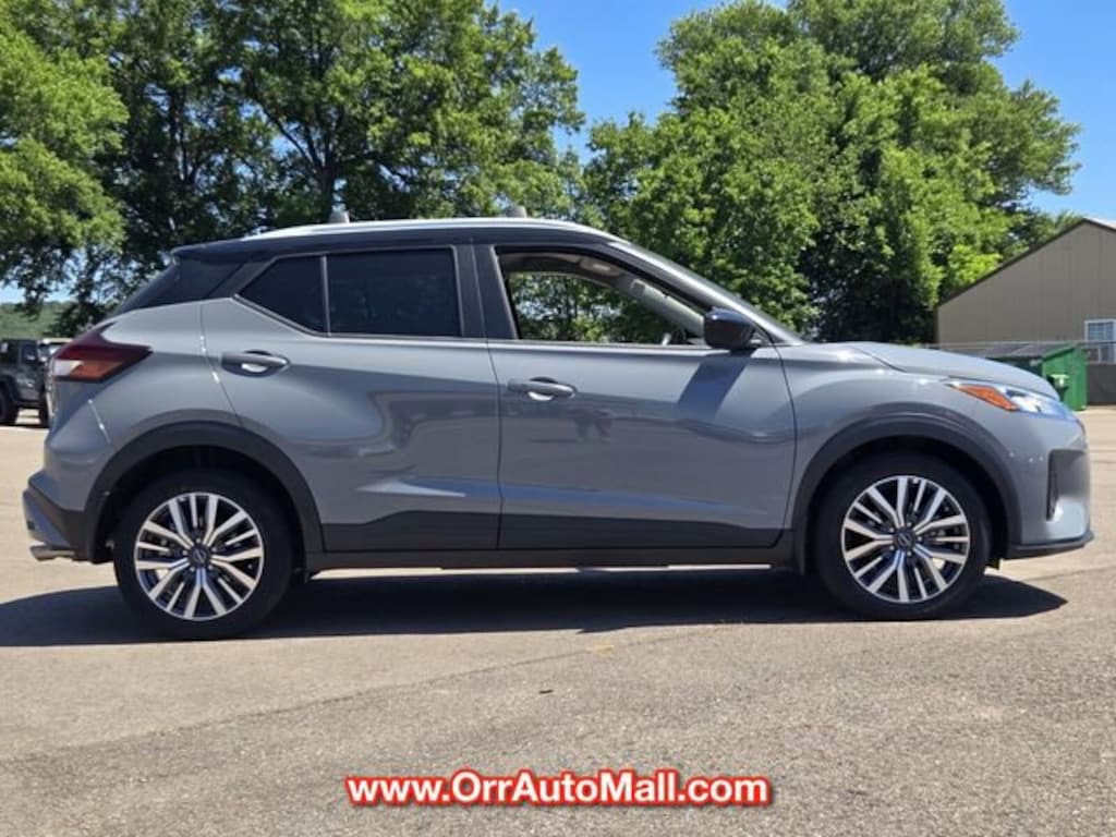 Used 2024 Nissan Kicks SV SUV