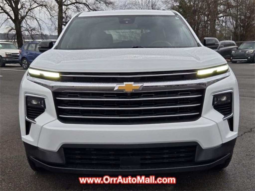 Used 2024 Chevrolet Traverse LT SUV