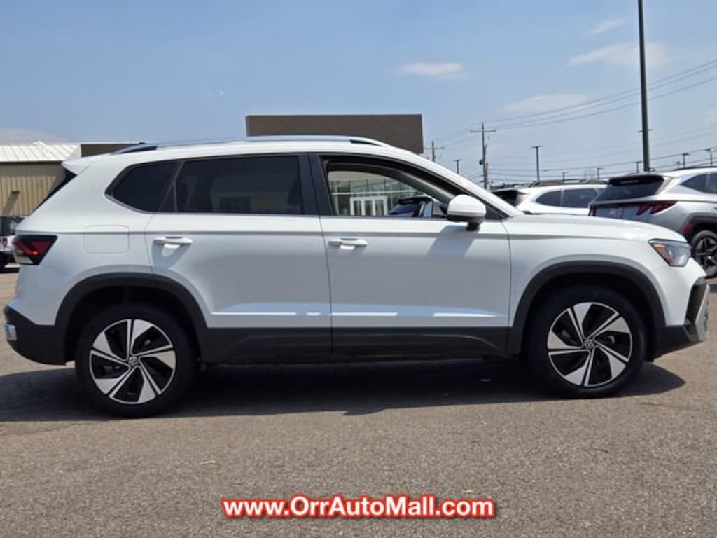 Used 2025 Volkswagen Taos 1.5T SE SUV