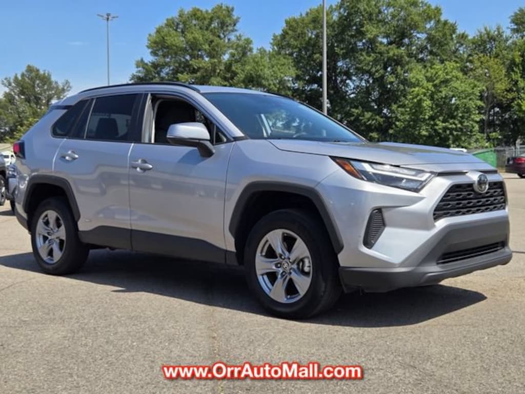Used 2025 Toyota RAV4 Hybrid XLE SUV