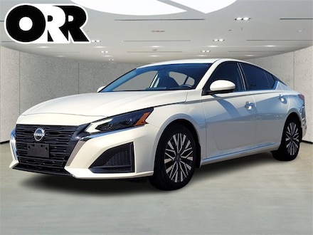 2023 Nissan Altima 2.5 SV Sedan