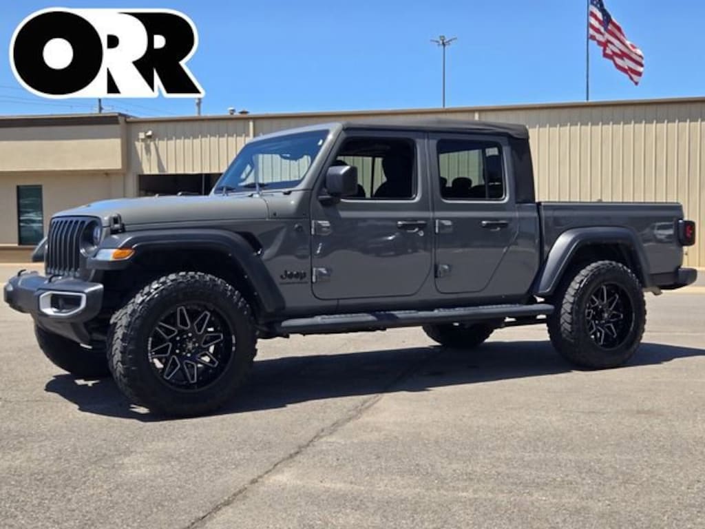 Used 2023 Jeep Gladiator Sport Truck Crew Cab