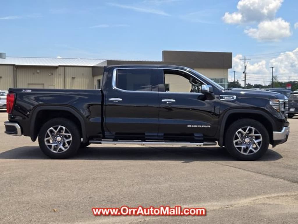 Used 2025 GMC Sierra 1500 SLT Truck Crew Cab