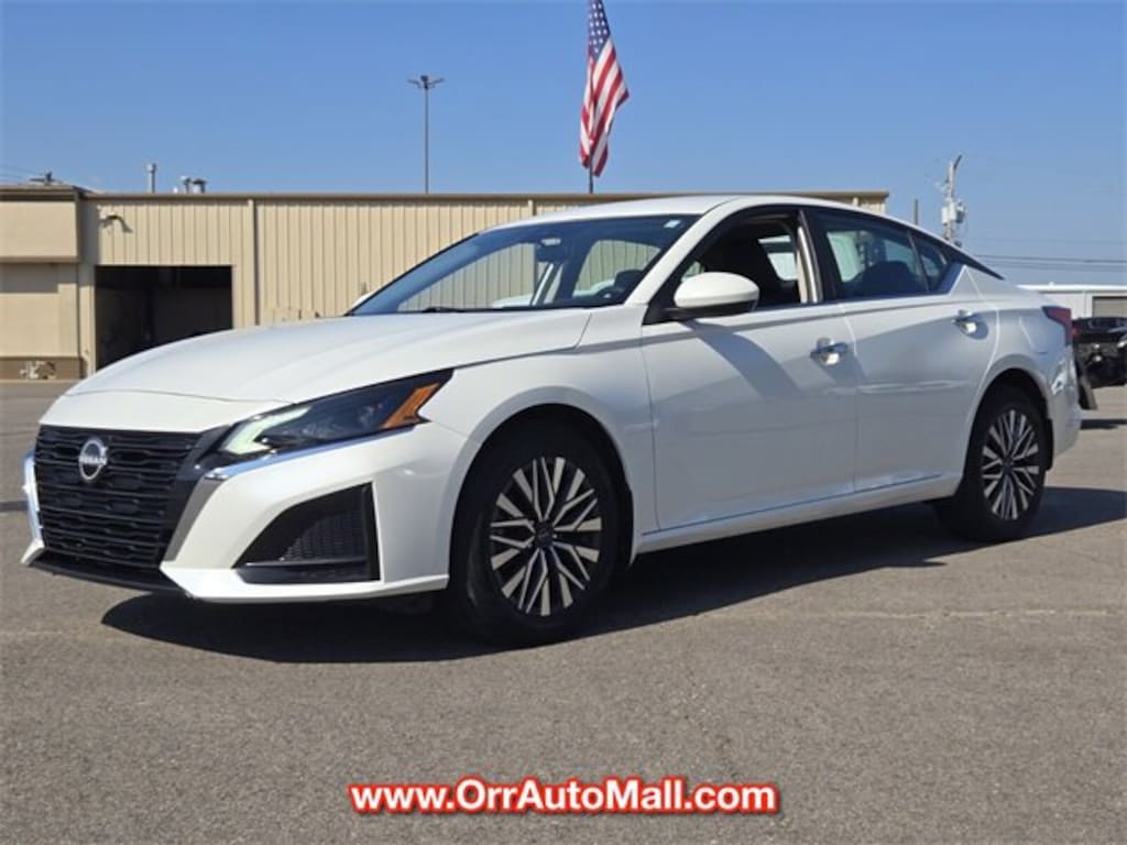 Used 2023 Nissan Altima 2.5 SV Sedan