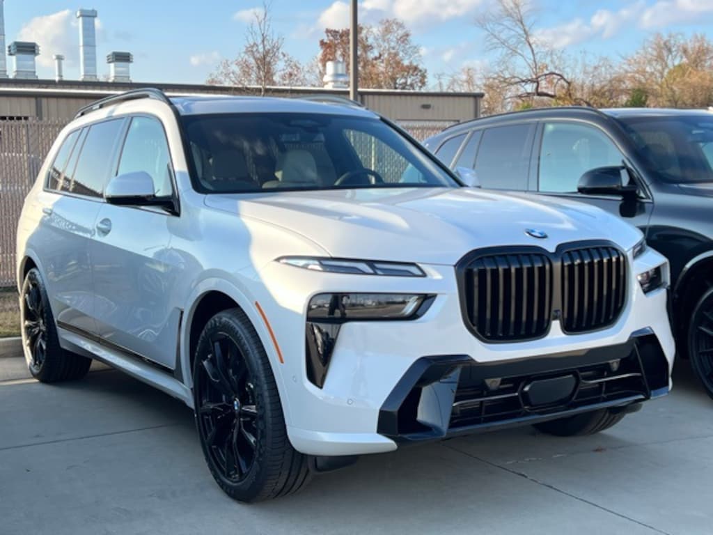 New 2026 BMW X7 xDrive40i SUV