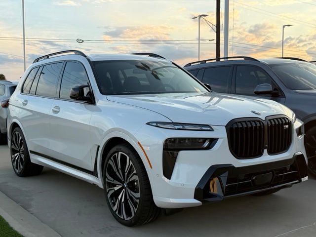 2027 BMW X7 M60i