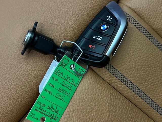 2023 BMW 5 Series 540i - Photo 40