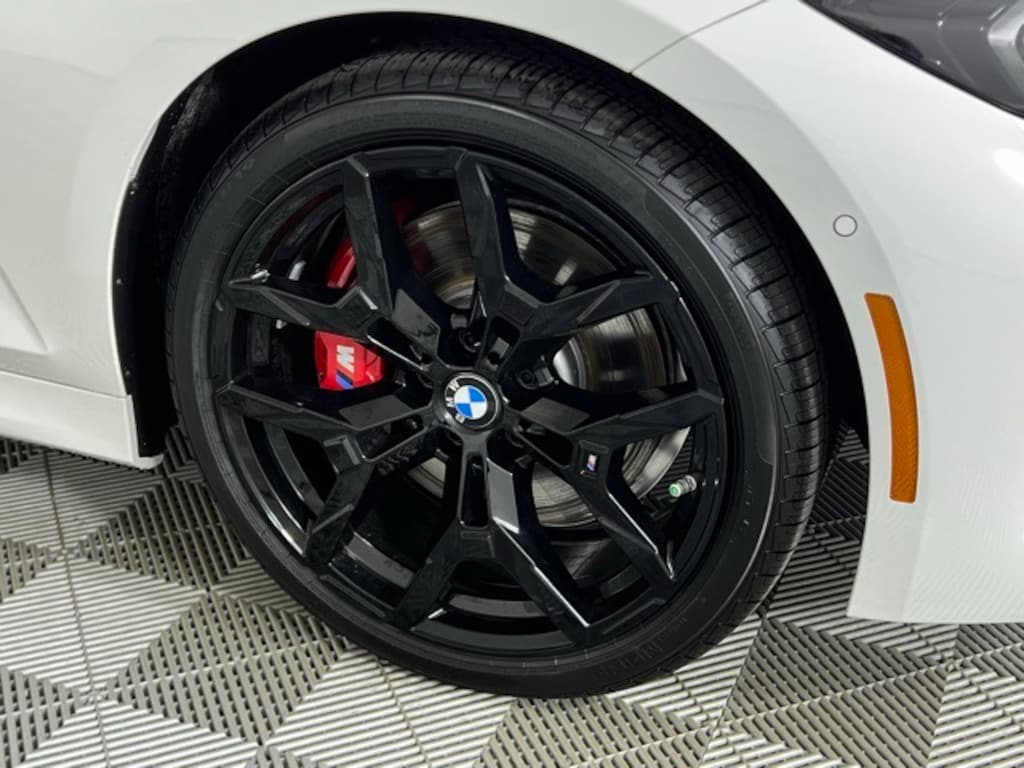 New 2026 BMW 330i Sedan