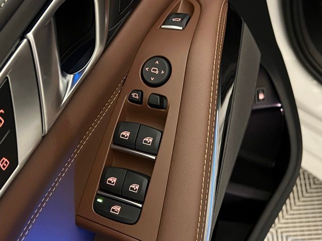 2026 BMW X5 50e - Photo 19