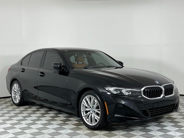 2023 BMW 3 Series 330i's photo