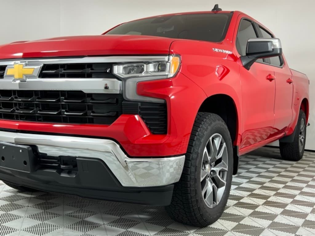 Used 2024 Chevrolet Silverado 1500 LT w/1LT Truck Crew Cab