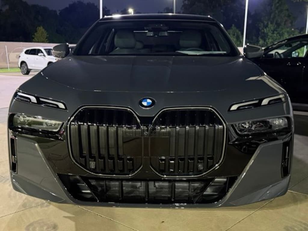 New 2026 BMW 740i Sedan