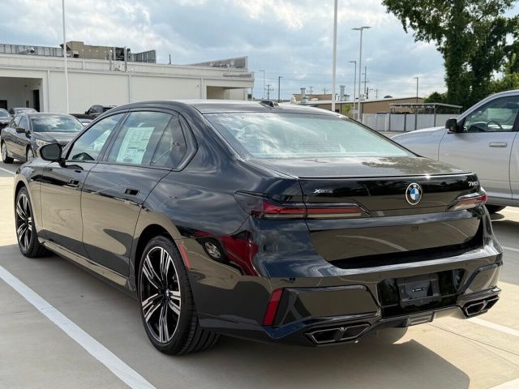 New 2026 BMW 760i xDrive Sedan